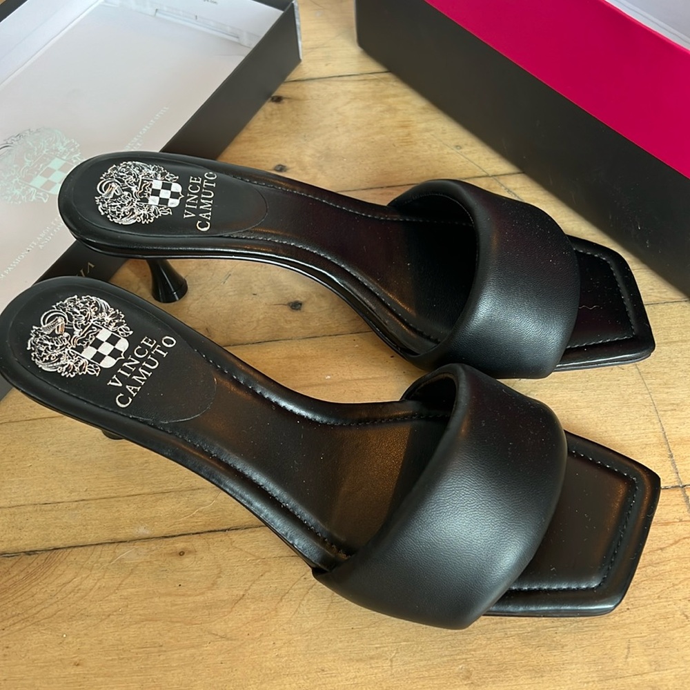 Women’s Vince Camuto kitten heels